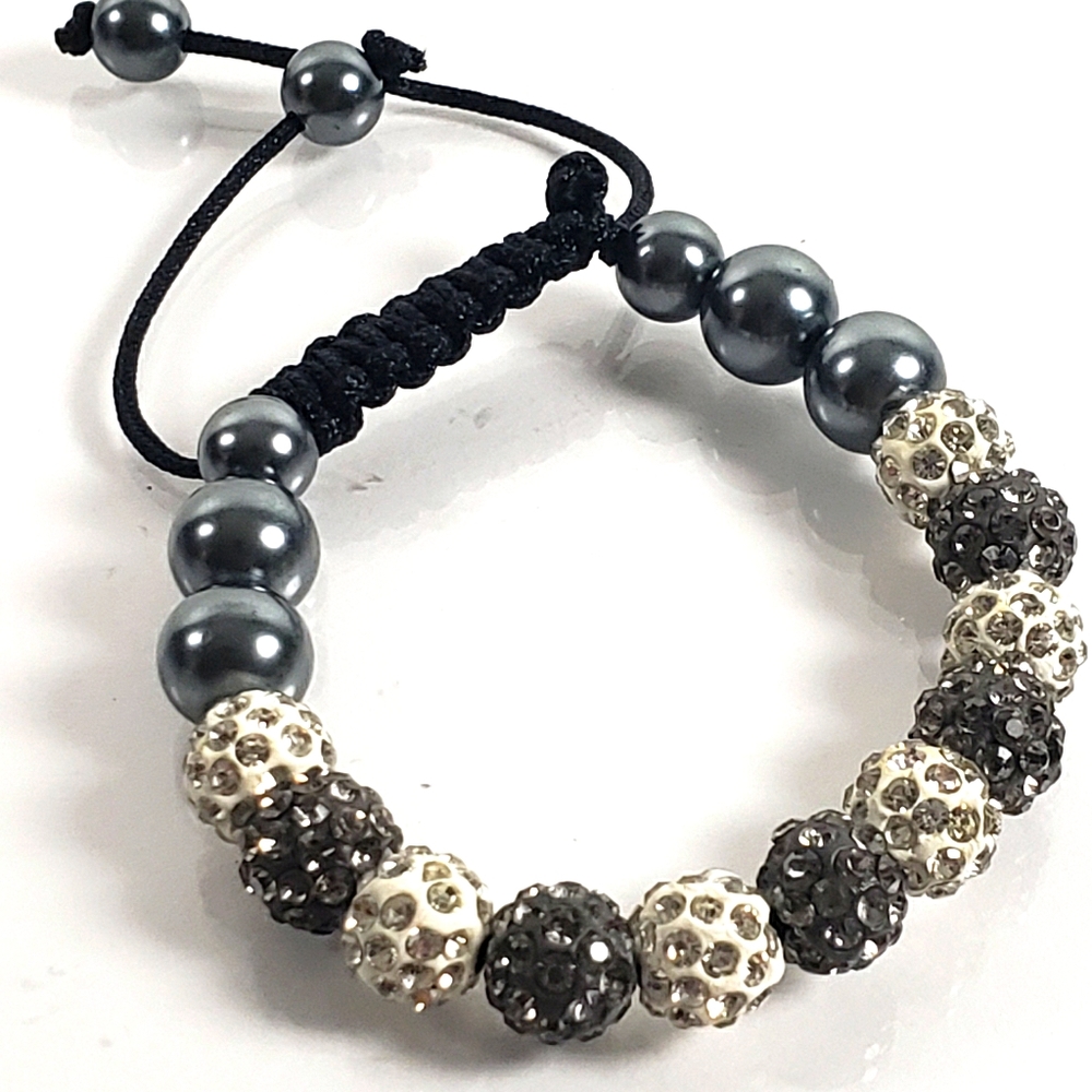 Black and pearl Bracelet